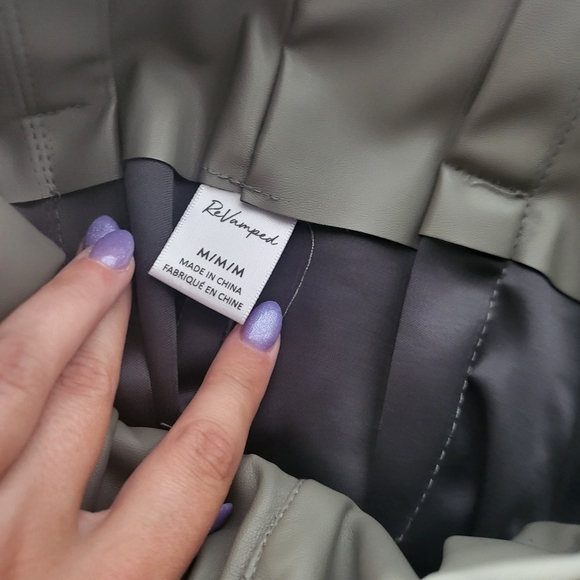 Leather looking pants - Picture 3 of 5